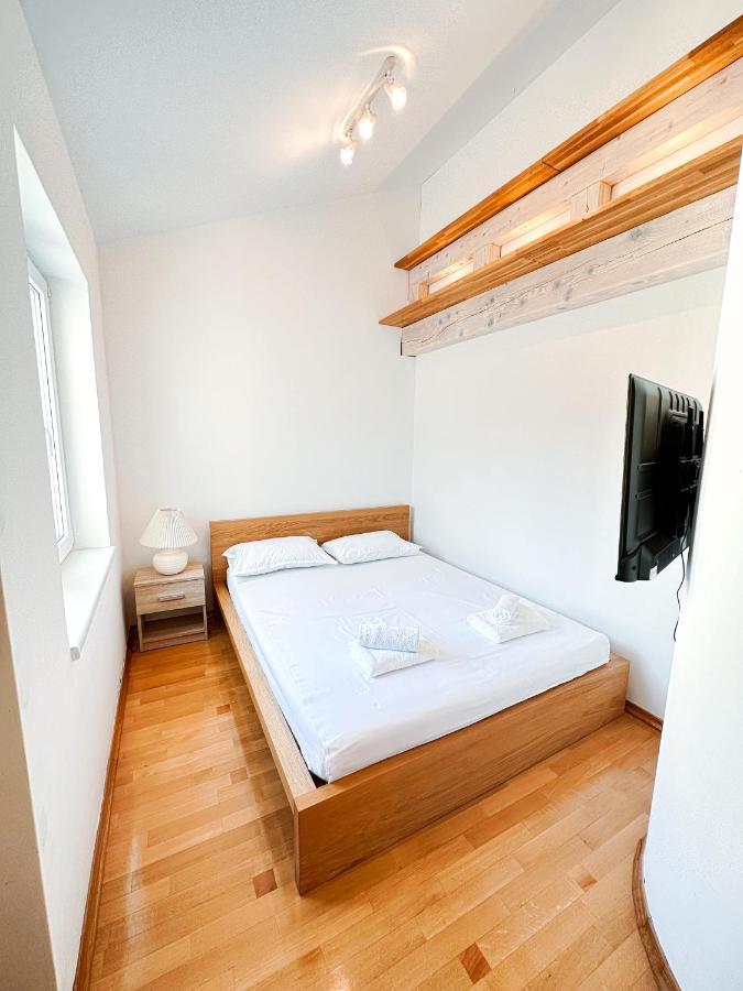 Apartma 2