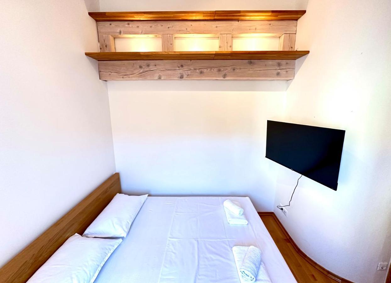 Apartment 2 *